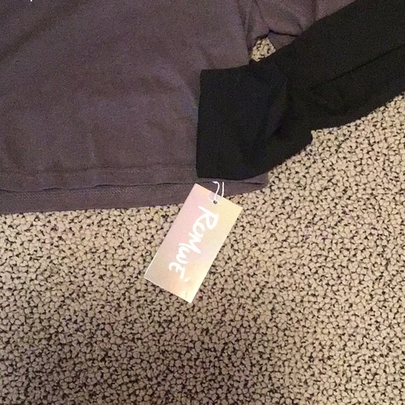 Romwe Two in One Cropped Shirt - Picture 4 of 5